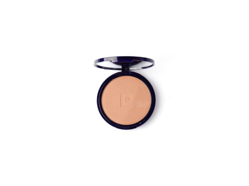Pierre Cardin Paris Illuminating Skin Perfector Champagne 656